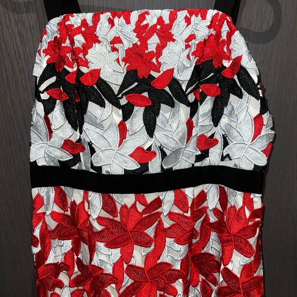 TED BAKER LONDON - Telily Fishtail Lace Body-con Dress In Ivory - Picture 3 of 8